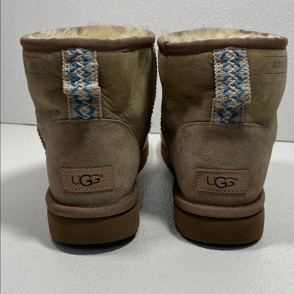 UGG Women’s 1100395 40:40:40 40th Anniversary Special Edition Boots Size 10 - Picture 5 of 6